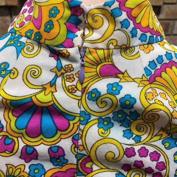 94 (VWC) Vintage. Womens. Handcrafted. Wild Paisley. Dress. - Picture 11 of 16